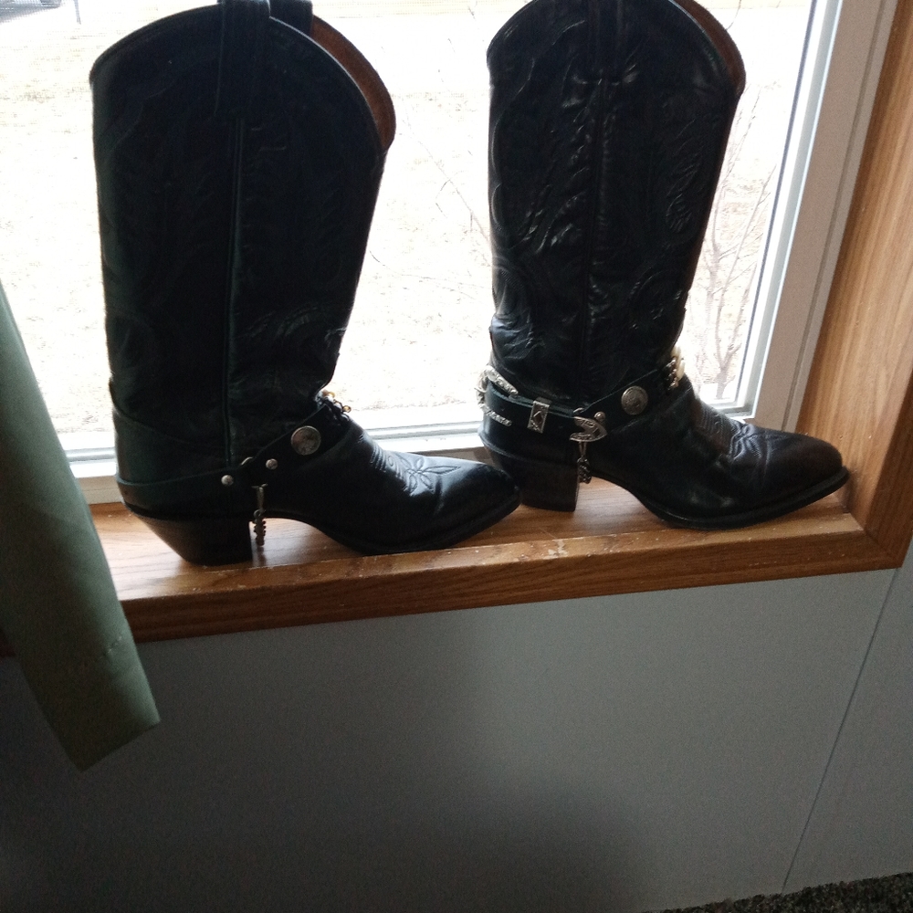 Tony lama cowboy boots